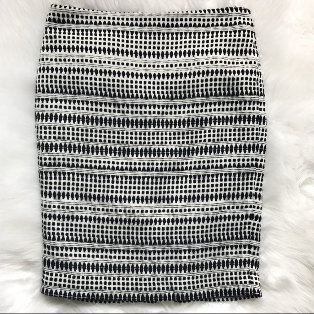 Ann Taylor Polka Dot Seersucker Pencil Skirt